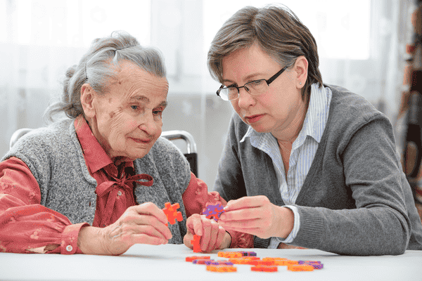 Bridging the Gap: Effective Communication Between Caregivers and Families of Elderly Patients