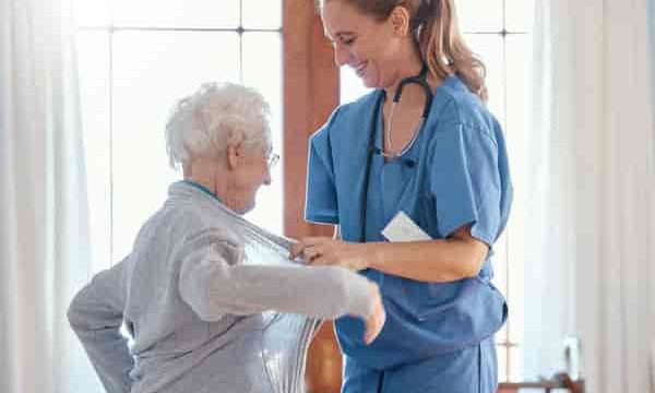 Compassionate Personal Support Worker with Extensive Healthcare Expertise